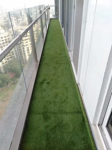 Triangular Brush for Artificial Turf