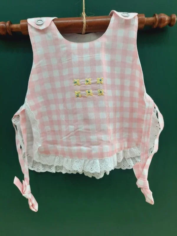 Baby feeding bottles