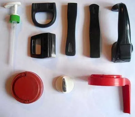 Long rod composite insulator series