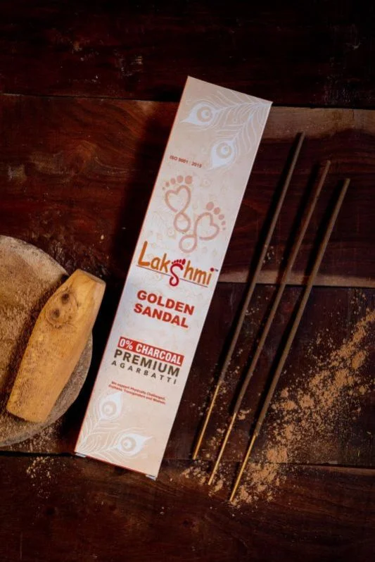 Cutting Cinnamon Stick