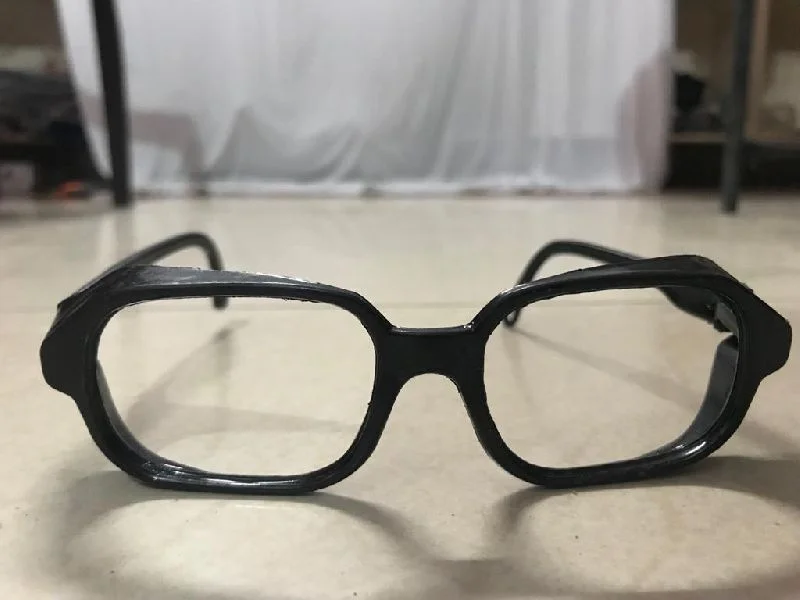 Polycarbonate Black Plastic Safety Glass