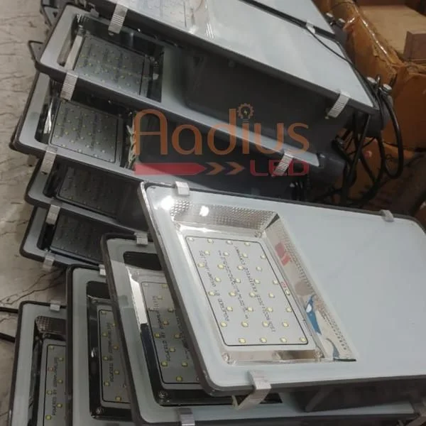 300 WATT LED FLOOD LIGHT