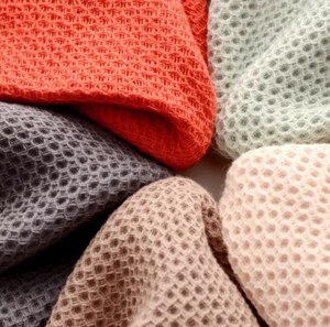 2022 Premium High Quality Light Weight Large Length Bath Towels For Unisex Available In Different Colors