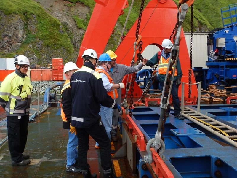 16P Free-fall Enclosed Lifeboat