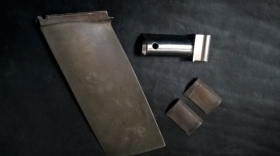 Rubber tapping knife