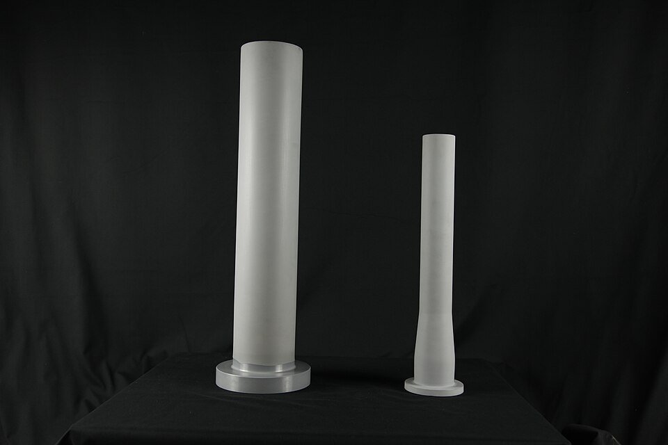 Free standing screen feet