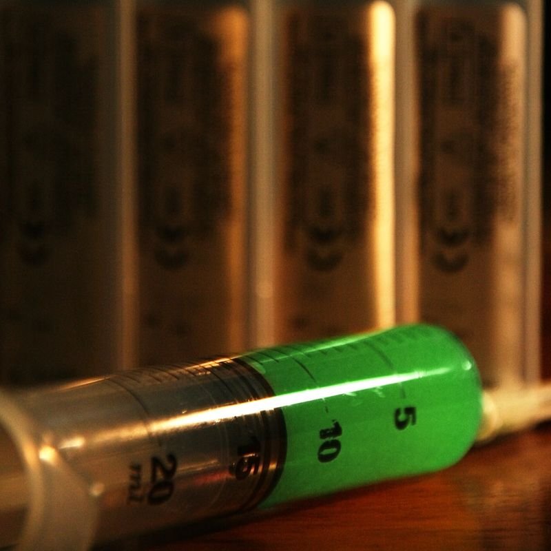 Vaccine Syringe With Needle