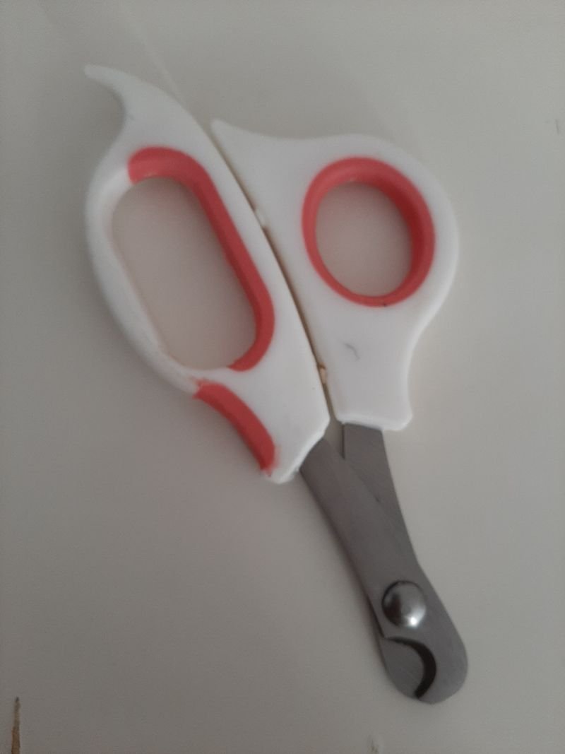 Nail cuticle pusher
