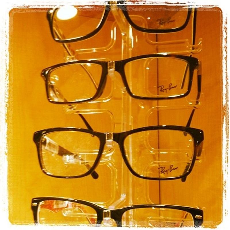 Wayfarer sunglasses