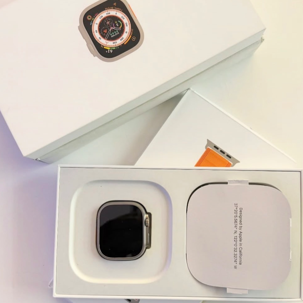 Apple Watch Ultra 3 [GPS + Cellular 49mm] Running & Multisport Smartwatch w/Rugged Titanium Case w/Black
