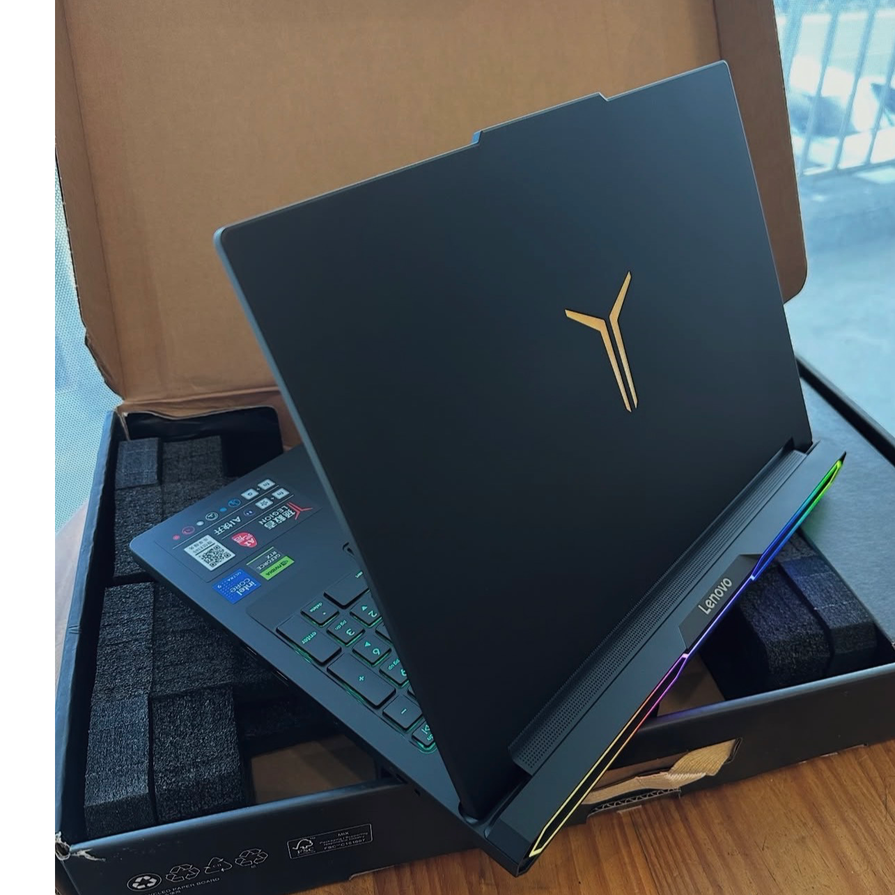 Lenovo Legion Pro 7i – Gaming Laptop - Intel® Core™ Ultra 9 275HX – 16" 2.5K WQXGA OLED Display – 240Hz Refresh Rate – GeForce RTX™ 5070 Ti GPU – 32 GB Memory – 1 TB