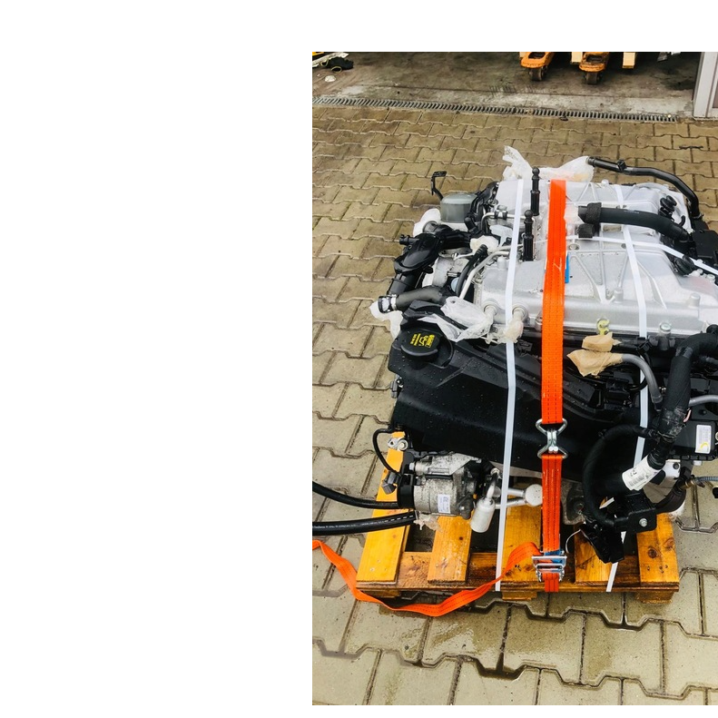 Range Rover 5.0-liter supercharged V8 Engine