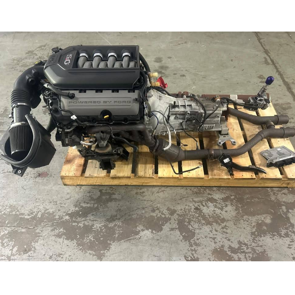 Ford Coyote Gen-2 5.0 L V8 engine paired with the MT82 6-speed manual transmission