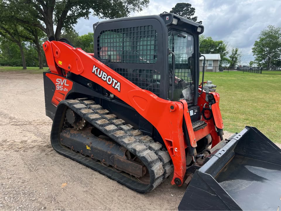 Kubota SVL 95-2 Skid Steer