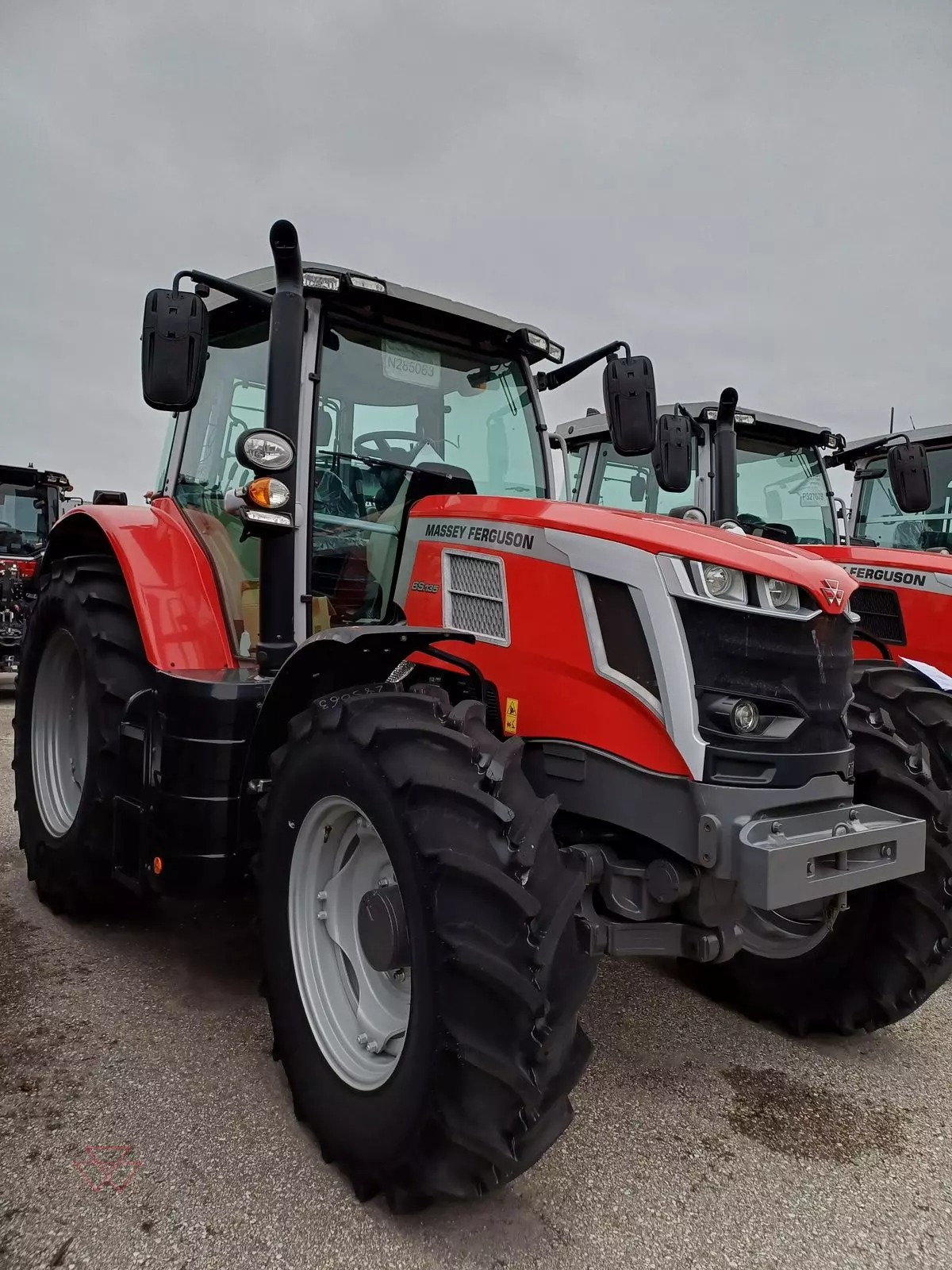 Massey Ferguson MF 6S.135 tractor