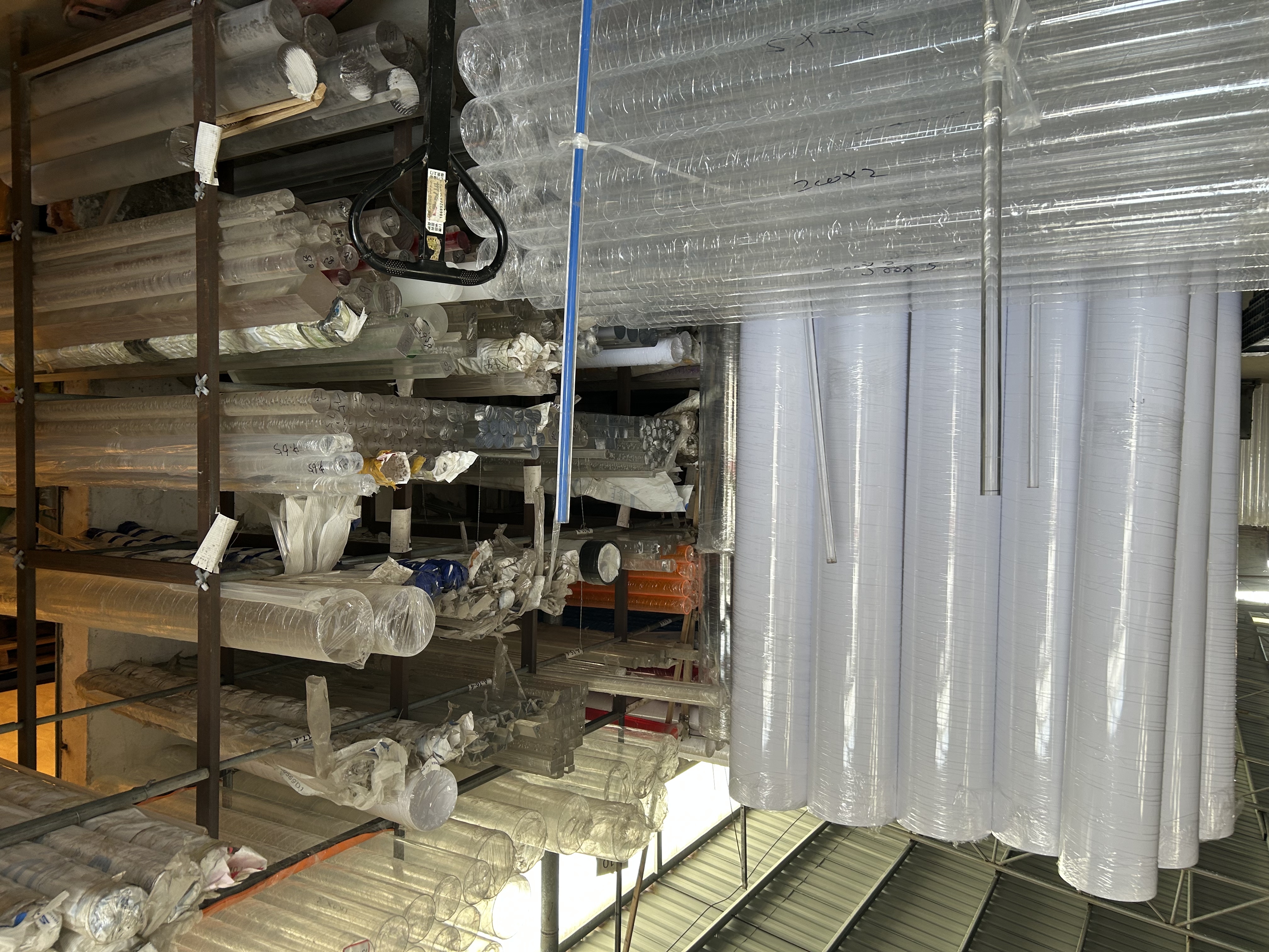 Crystal Clear PMMA Acrylic Tube with High Impact Strength for Retail Display and Exhibition Systems