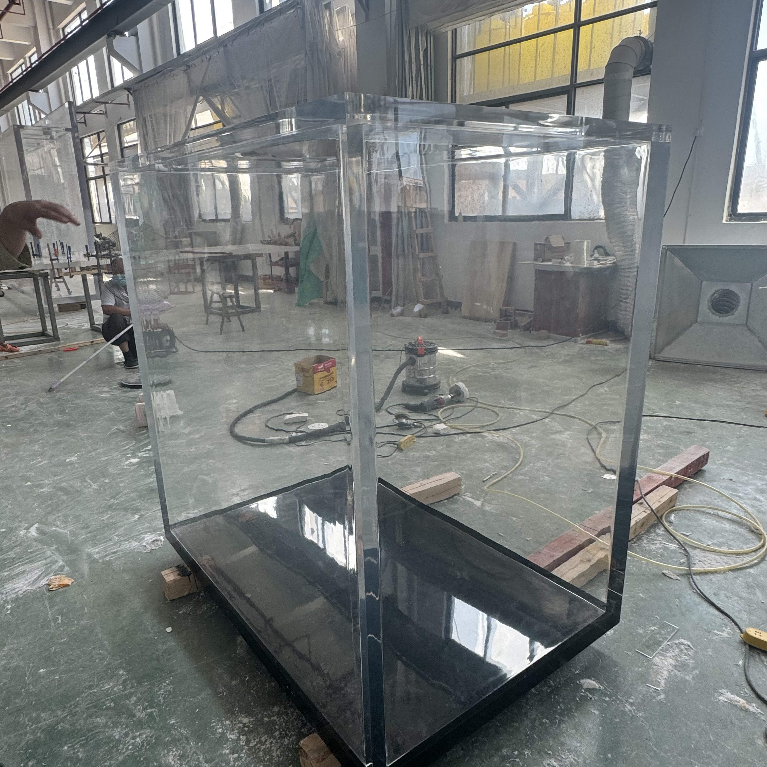 Tunnel Shape Acrylic Aquarium Fish Tank for Public Ocean World Viewing Systems