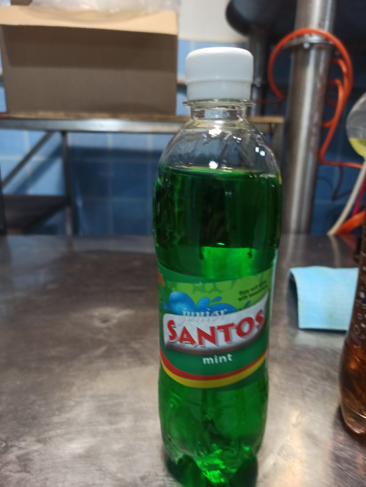 Mineral water Beverade Carbonated Drink